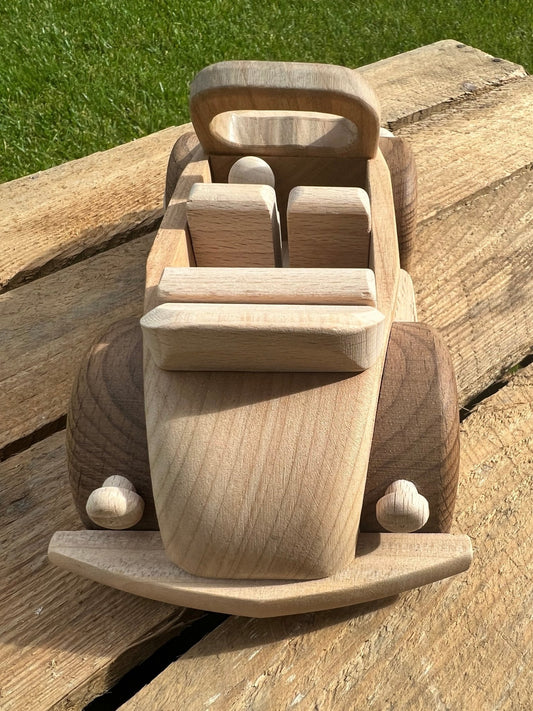 Voiture en bois Coccinelle décapotable – jouet vintage durable et écologique - La Cabane à Loulous