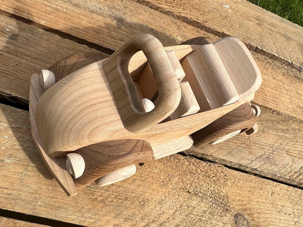 Voiture en bois Coccinelle décapotable – jouet vintage durable et écologique - La Cabane à Loulous