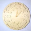 Horloge Montessori en bois avec des éléments mobiles