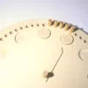 Horloge Montessori en bois avec des éléments mobiles
