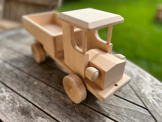 Pourquoi choisir un jouet en bois? Conseils et avantages