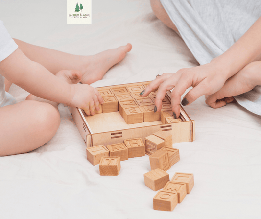 Jouets en bois : pourquoi ils séduisent à nouveau parents et enfants - La Cabane à Loulous