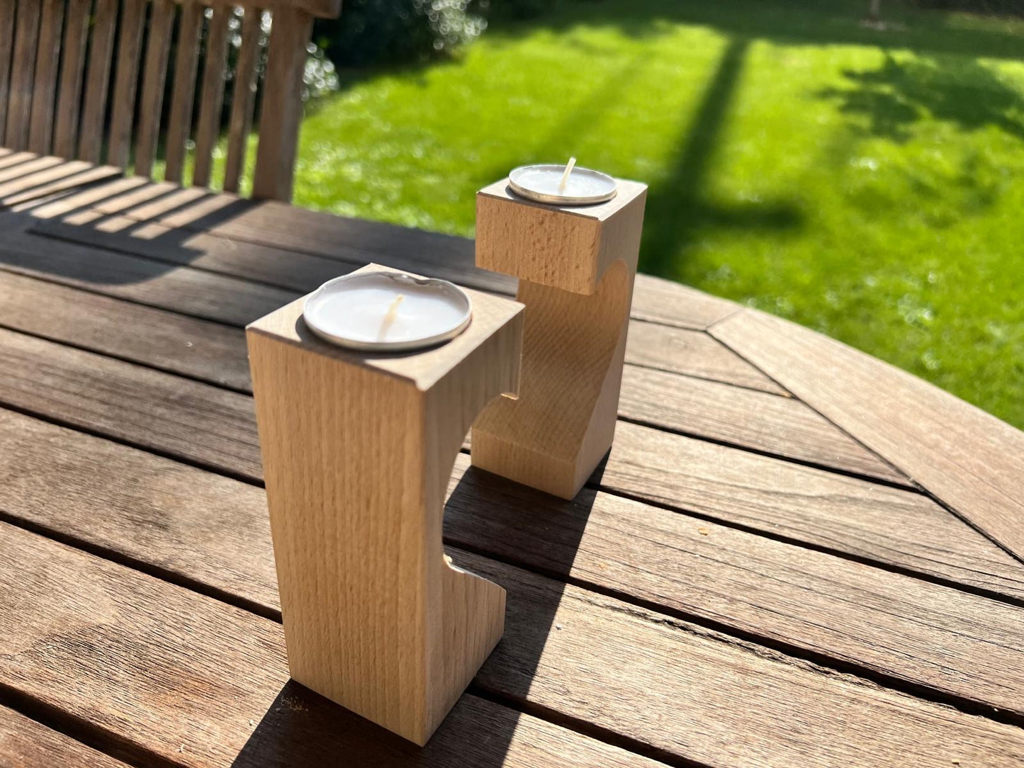 Bougies en bois en forme de coeur