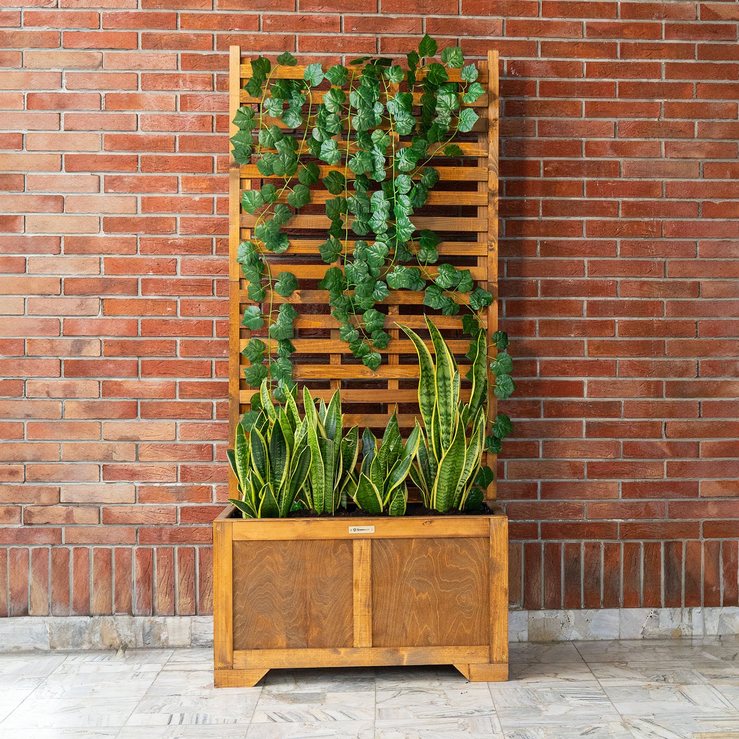 Jardinière avec pergola en bois vintage