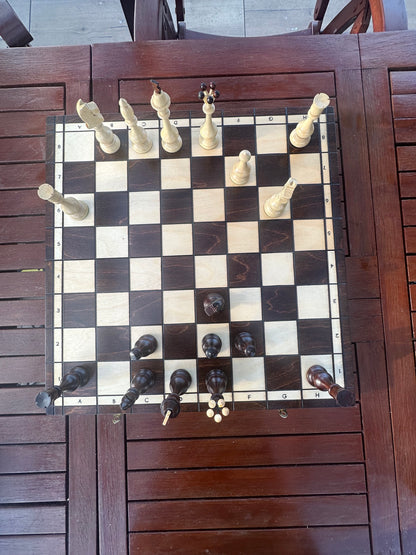 Jeu d'échecs pliable  49x49 Martial en bois – échiquier artisanal élégant