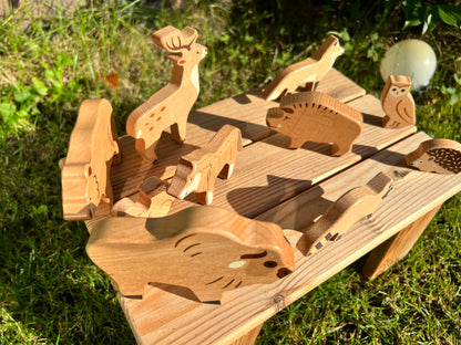 Lot de 10 figurines d’animaux de la forêt en bois artisanales durables