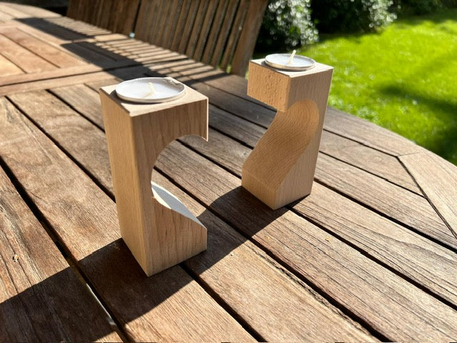 Bougies en bois en forme de coeur