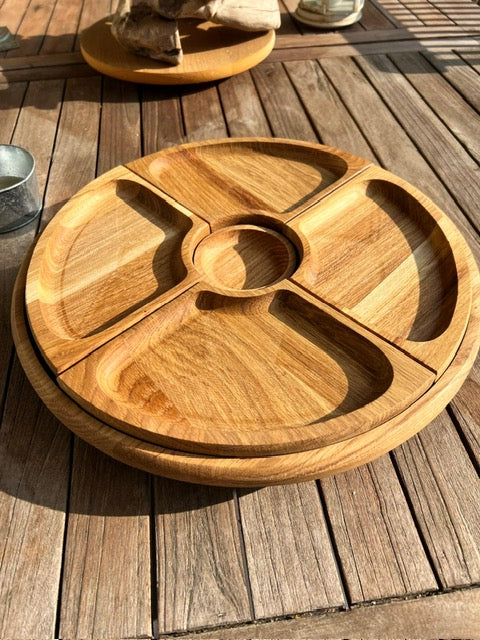 Plateau rond avec compartiments en bois fait main