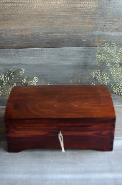 Boite à bijoux en bois fait main avec serrure à clé