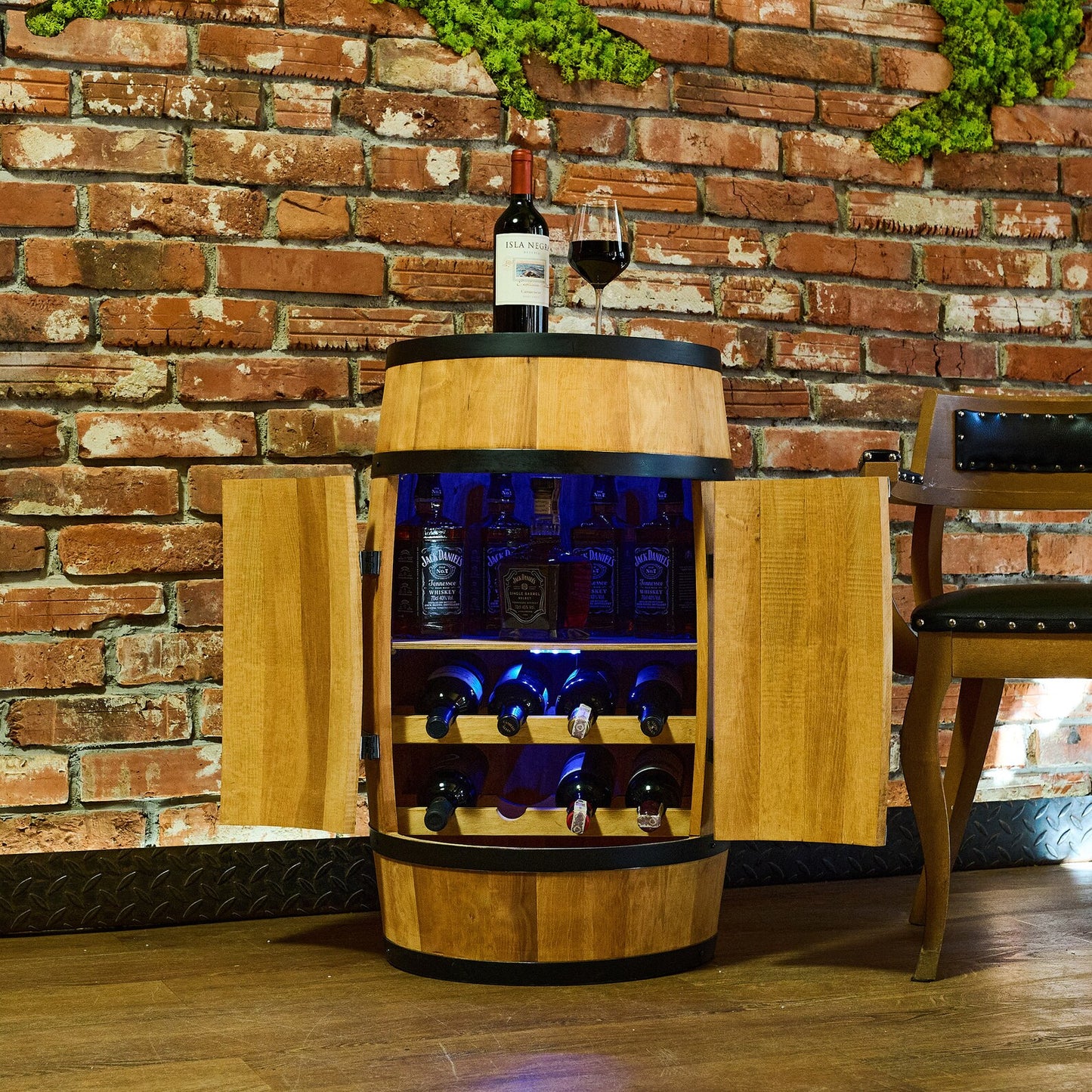 Armoire tonneau en bois