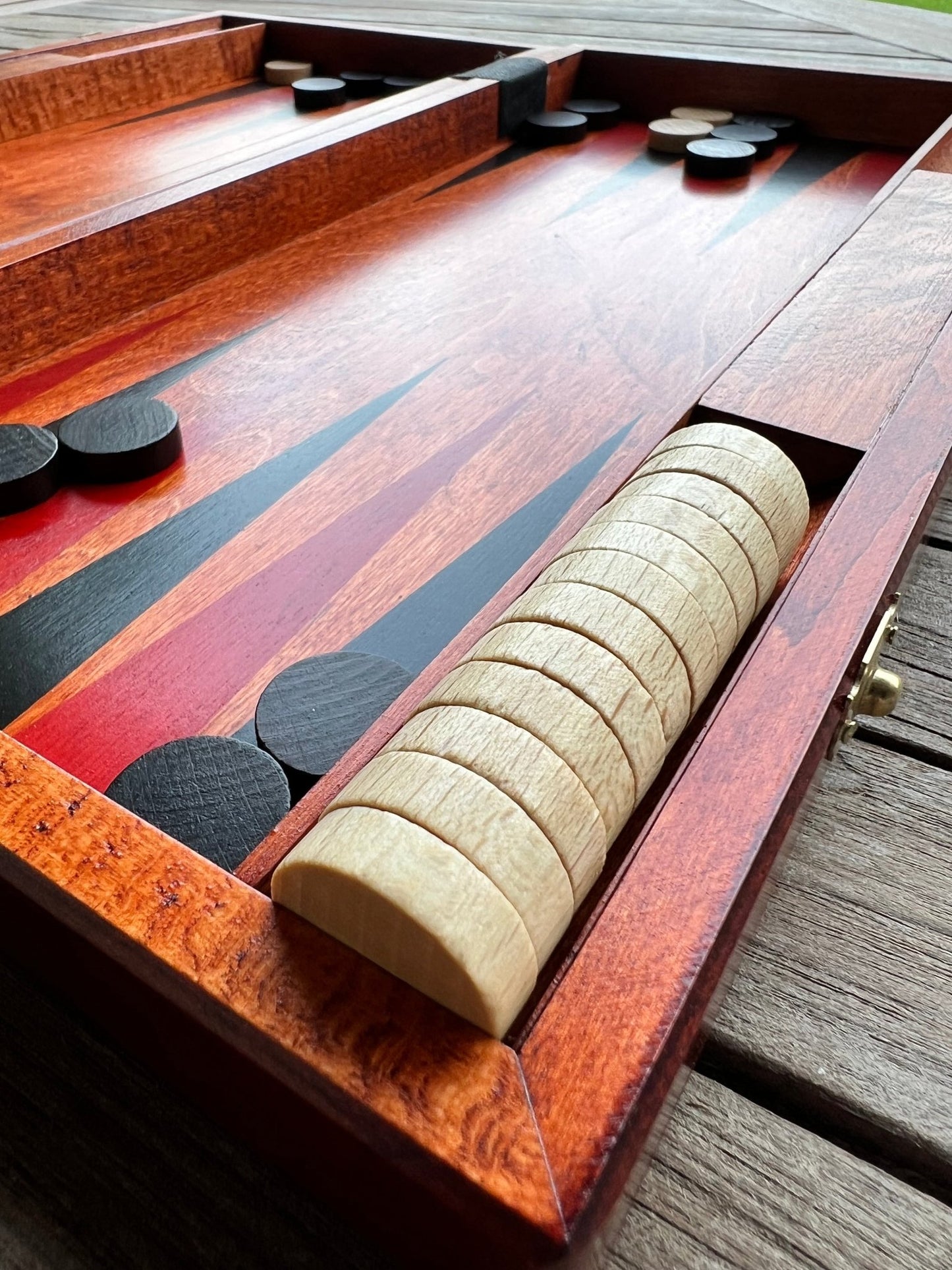 Jeu de Backgammon fait main bois marquété - La Cabane à Loulous