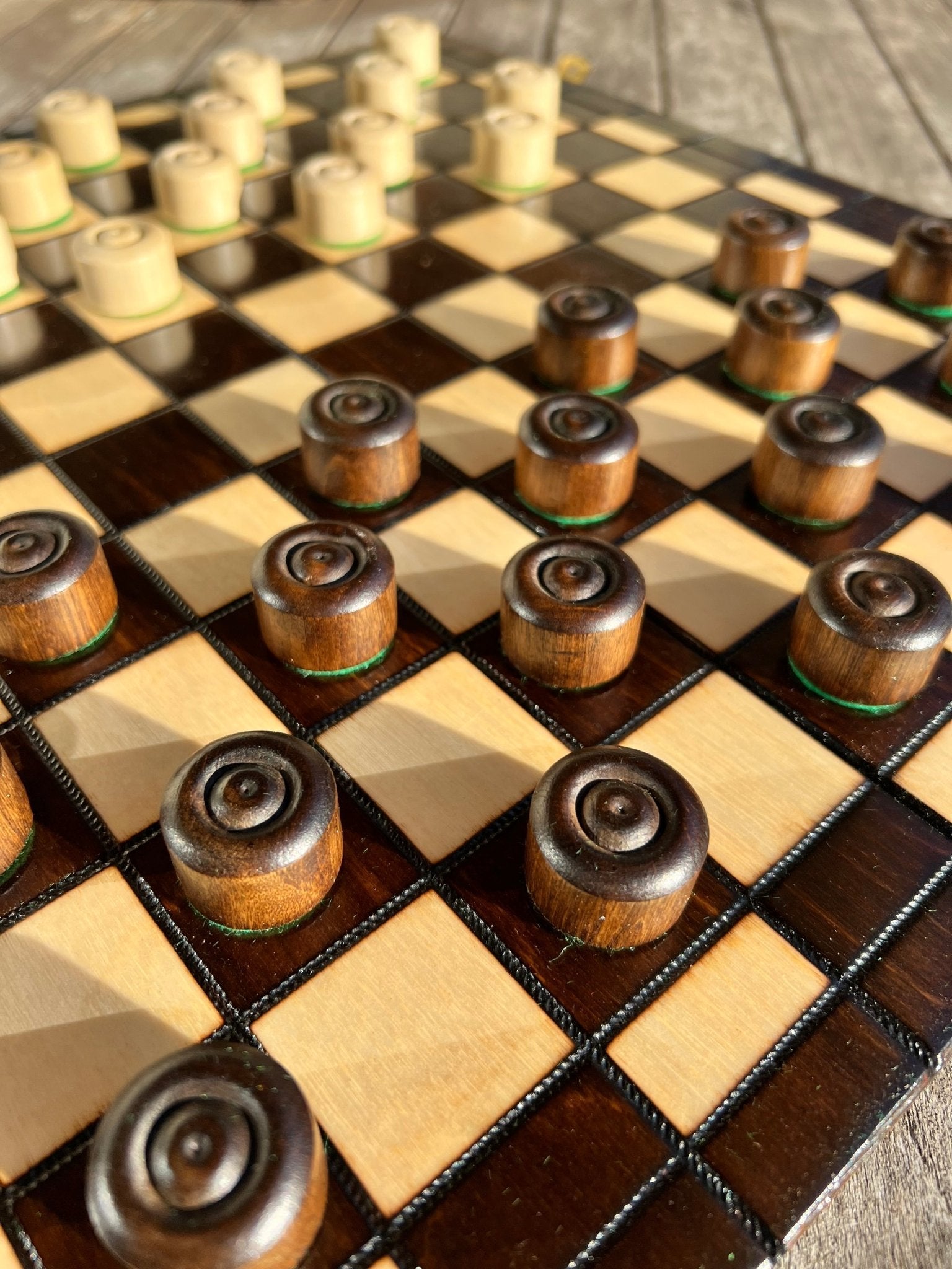 Jeu de Dames pliable en bois – Plateau 40 × 40 cm et pions inclus - La Cabane à Loulous