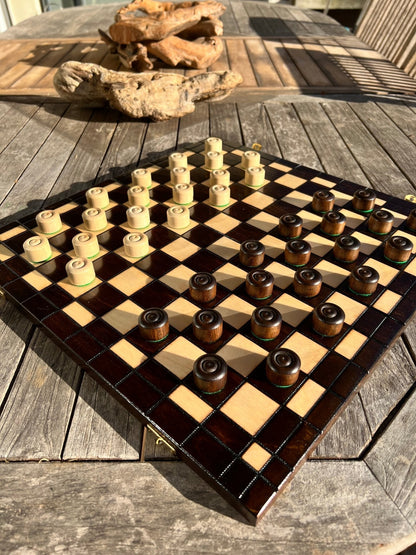 Jeu de Dames pliable en bois – Plateau 40 × 40 cm et pions inclus - La Cabane à Loulous