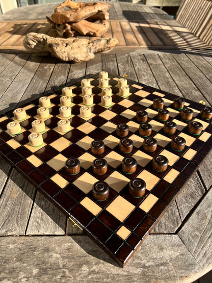 Jeu de Dames pliable en bois – Plateau 40 × 40 cm et pions inclus - La Cabane à Loulous
