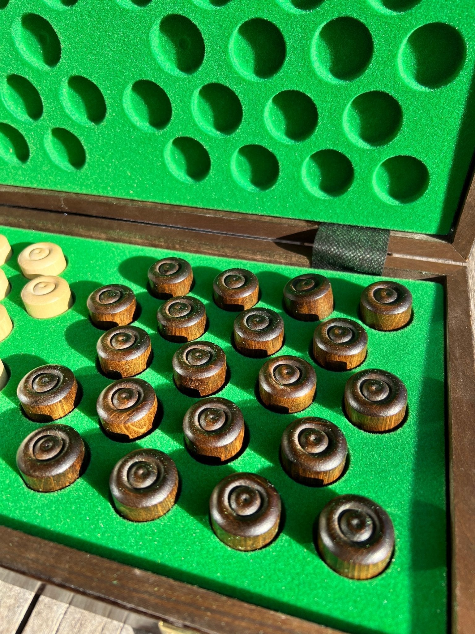 Jeu de Dames pliable en bois – Plateau 40 × 40 cm et pions inclus - La Cabane à Loulous