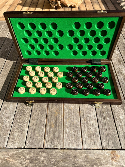 Jeu de Dames pliable en bois – Plateau 40 × 40 cm et pions inclus - La Cabane à Loulous