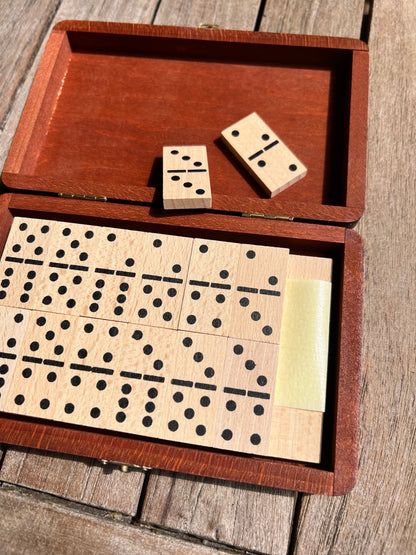 Jeu de Domino en Bois de Voyage fait main - La Cabane à Loulous