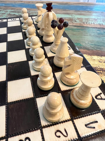 Jeu Echecs Royal pliable fait main - La Cabane à Loulous