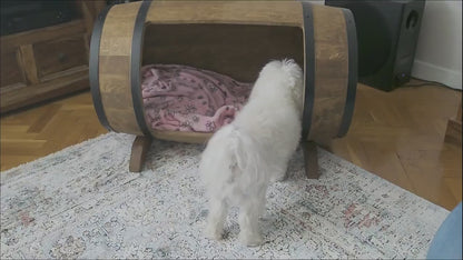 Niche pour chien en bois fait main en forme de tonneau
