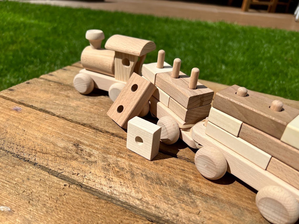 Train en Bois Artisanal Ferroviaire – Jouet pour aventures créatives - La Cabane à Loulous