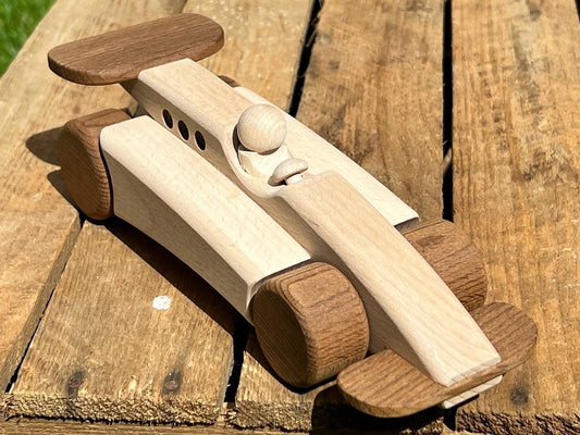 Voiture de course Formule 1 en bois : F1 artisanale avec pilote - La Cabane à Loulous