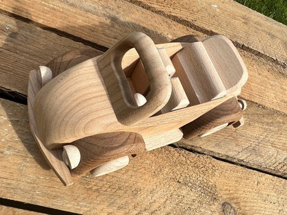Voiture en bois Coccinelle décapotable – jouet vintage durable et écologique - La Cabane à Loulous